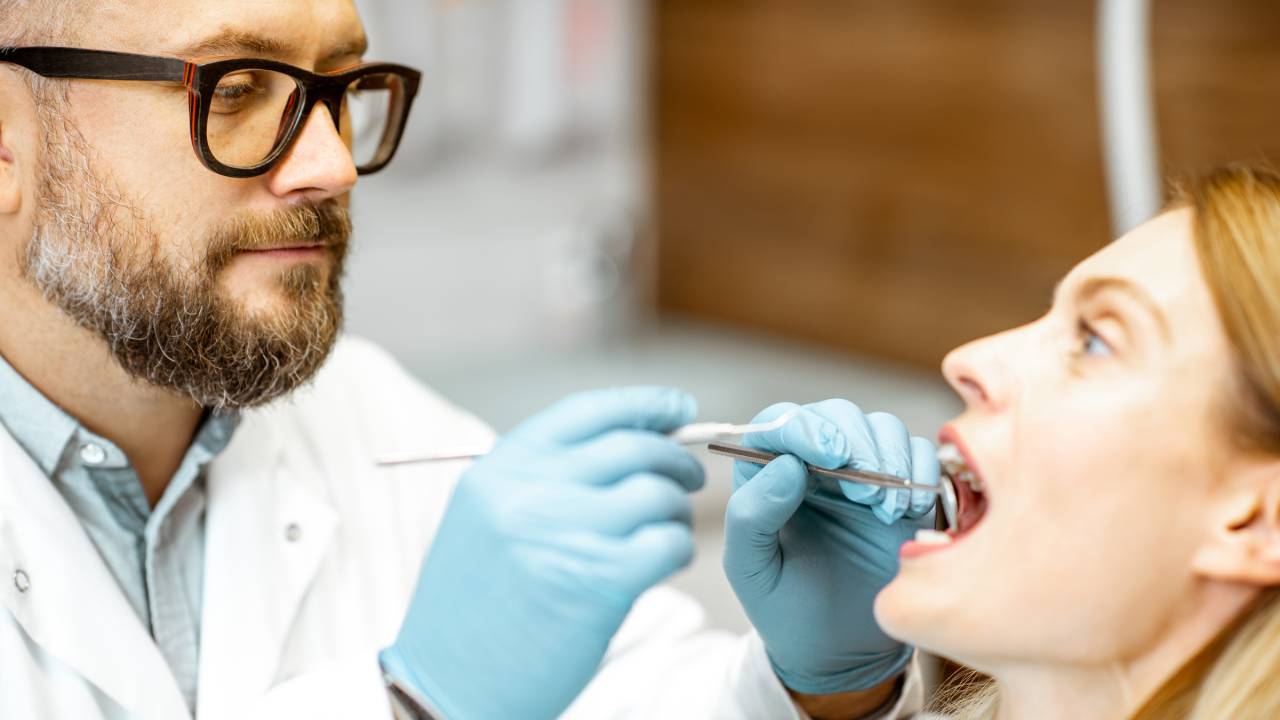 7 Symptoms That Mean You Need a Dentist Soon