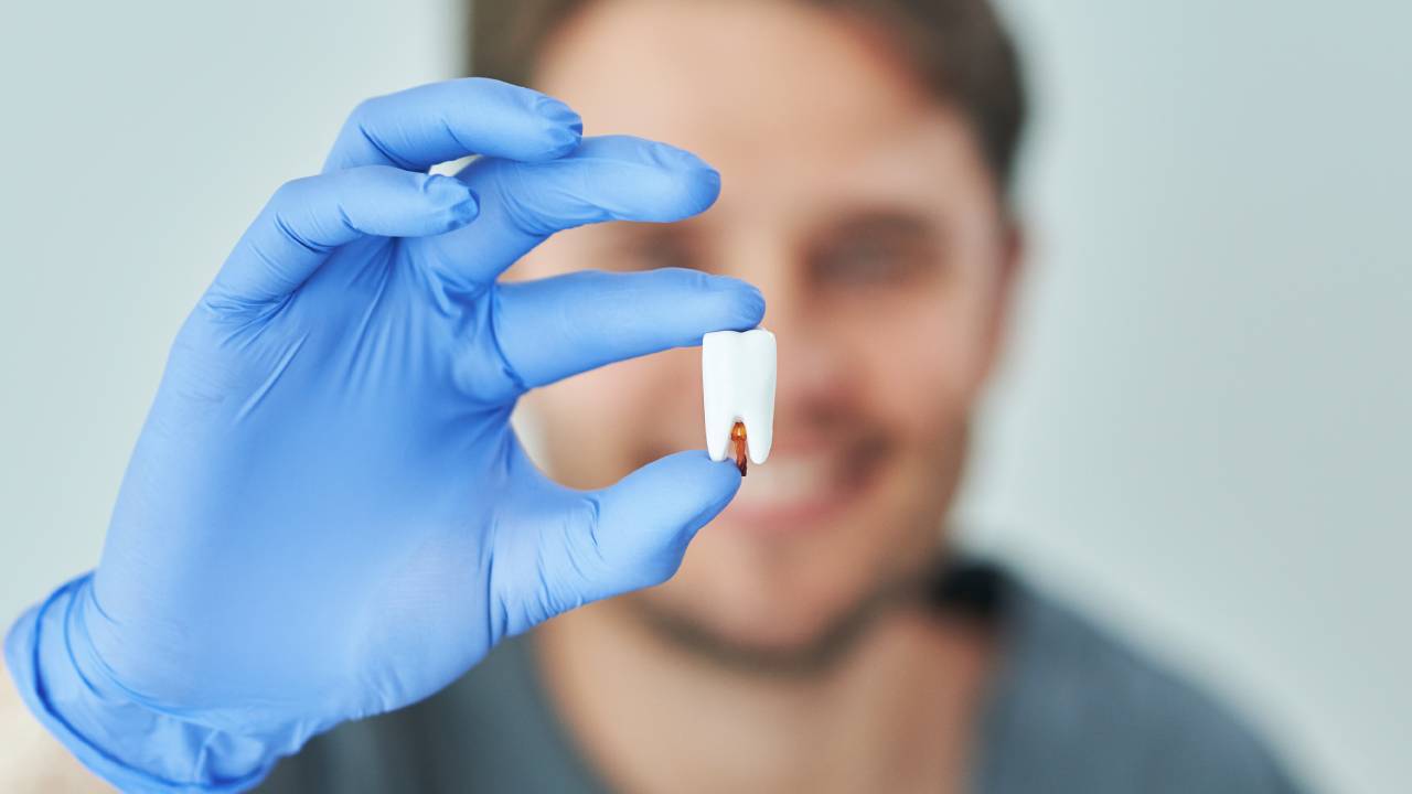 What to Do for a Knocked-Out Tooth in the First 30 Minutes